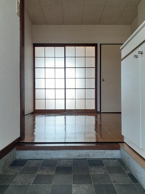 エルディムおおすみＢ 玄関