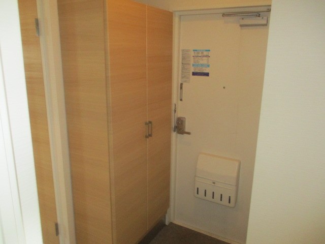 ライトアップ萩丘１番館 玄関