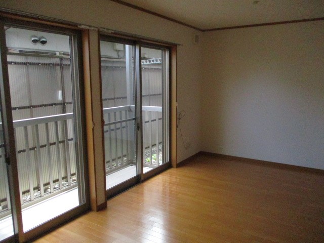 オリーブ リビング