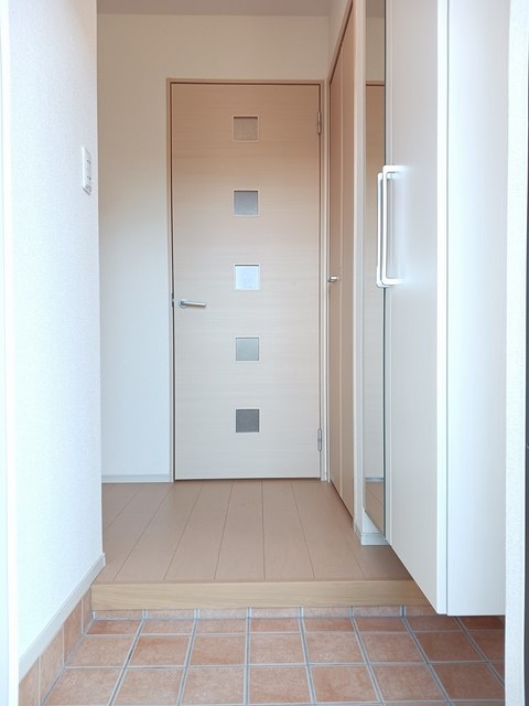 プラシード 玄関