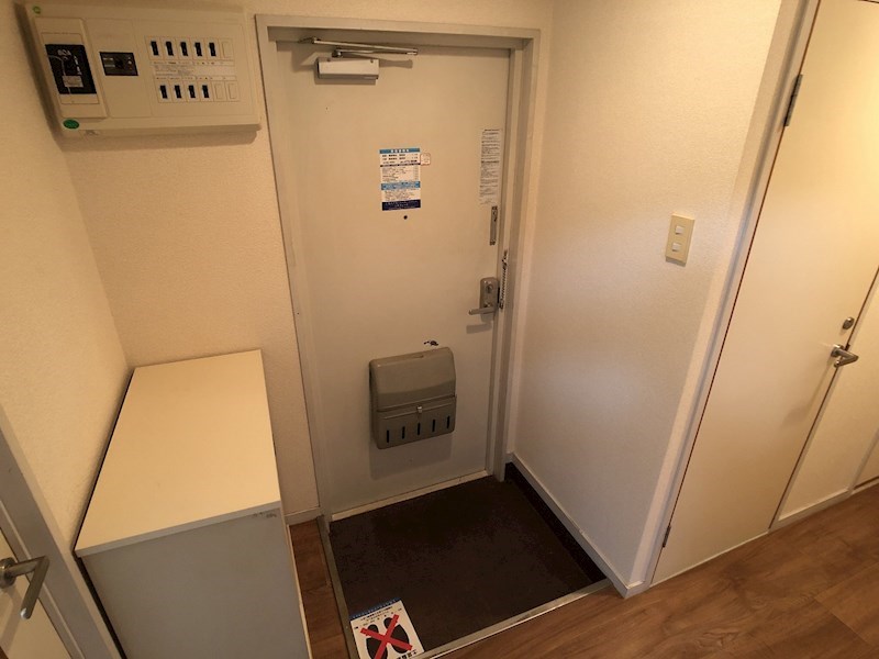 ライトアップ萩丘２番館 玄関