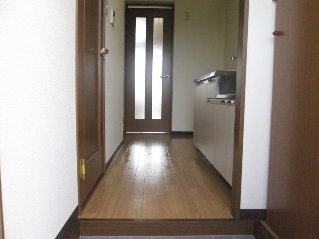 高御所ロイヤルマンション 玄関