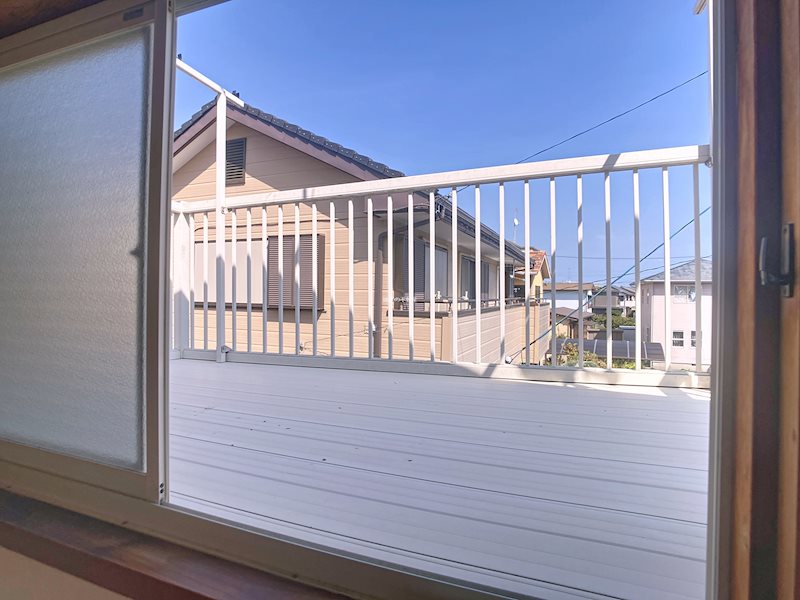 楊子町1053-16貸家 ベランダ