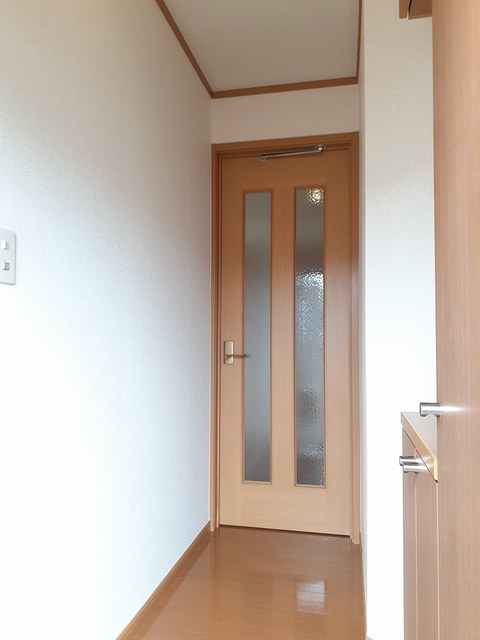 プラシドＡ 玄関