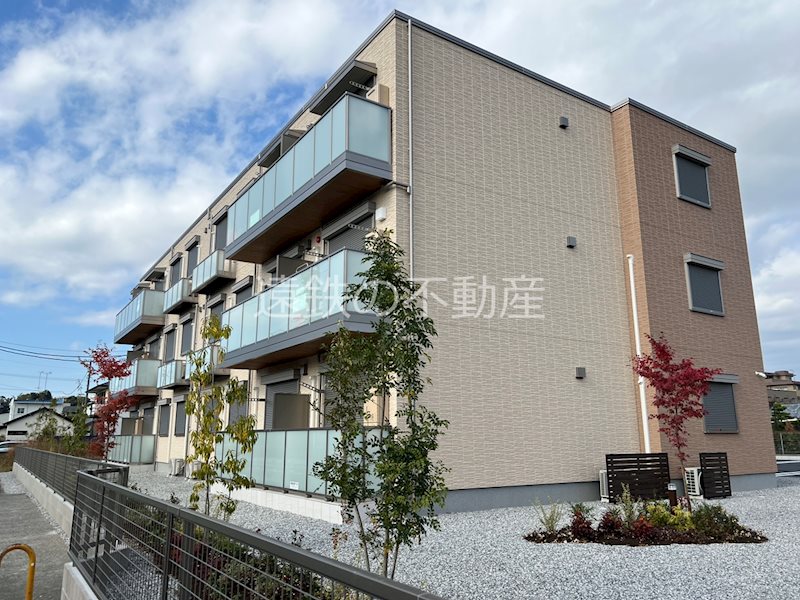 ＡＸＩＳ助信 301号室 外観