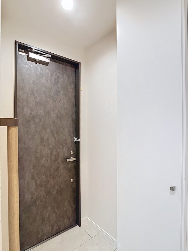 レジデンスリノア 玄関