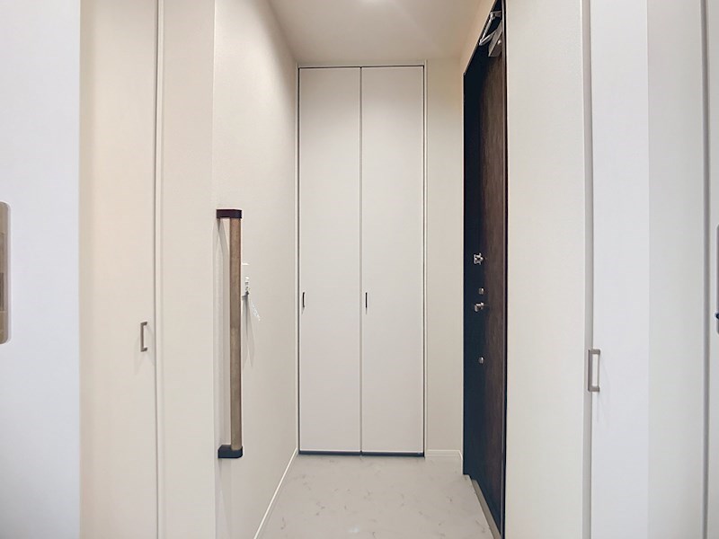 レジデンスリノア 玄関