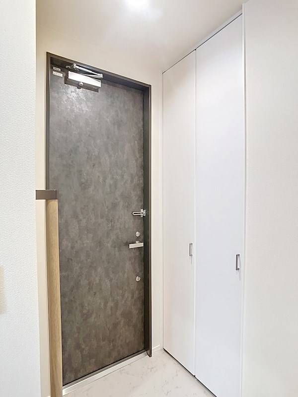 レジデンスリノア 玄関