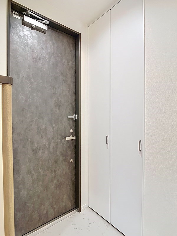 レジデンスリノア 玄関