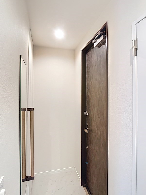 レジデンスリノア 玄関