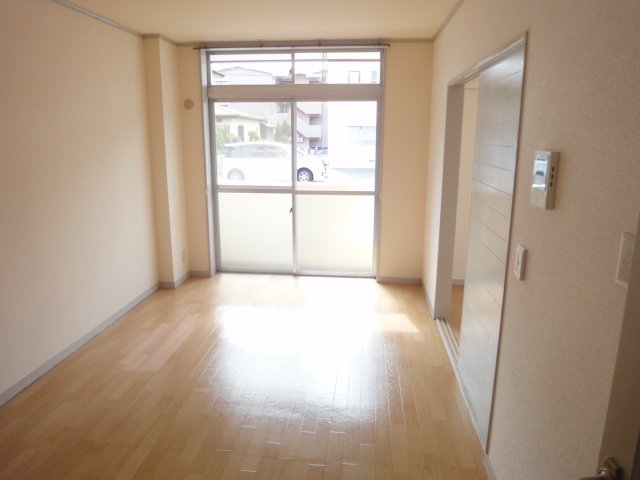 マンションレイゴ リビング