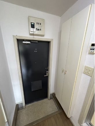 カーサコリーナ高丘 玄関