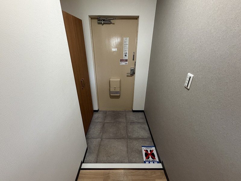 クリサンテＡ 玄関