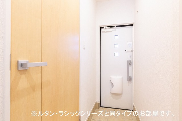 オリエント 玄関