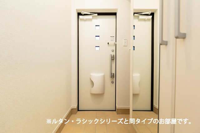 ソレアーデ 玄関