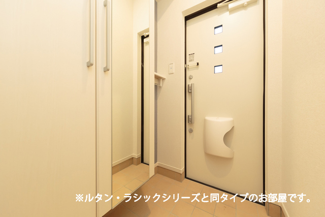 ソレアーデ 玄関