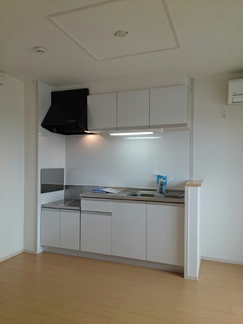 グランリベアＷＨ キッチン