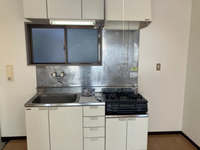 メゾンアイサン助信 キッチン