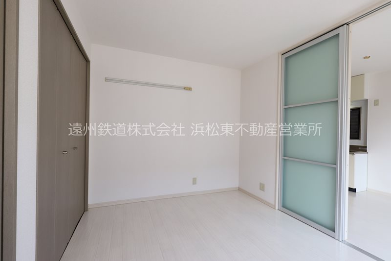 ハイカムール和田A ベッドルーム