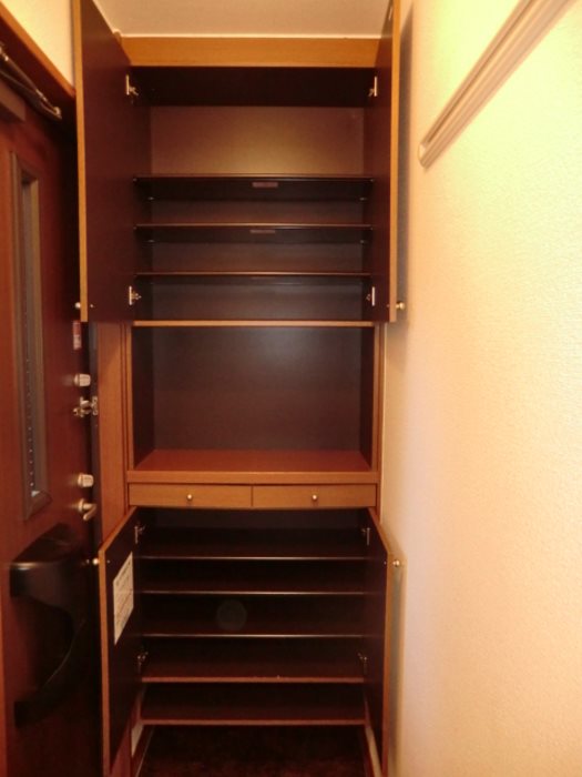 リビングタウン家代の里 玄関