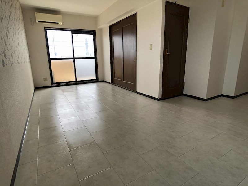 ランドRファースト リビング