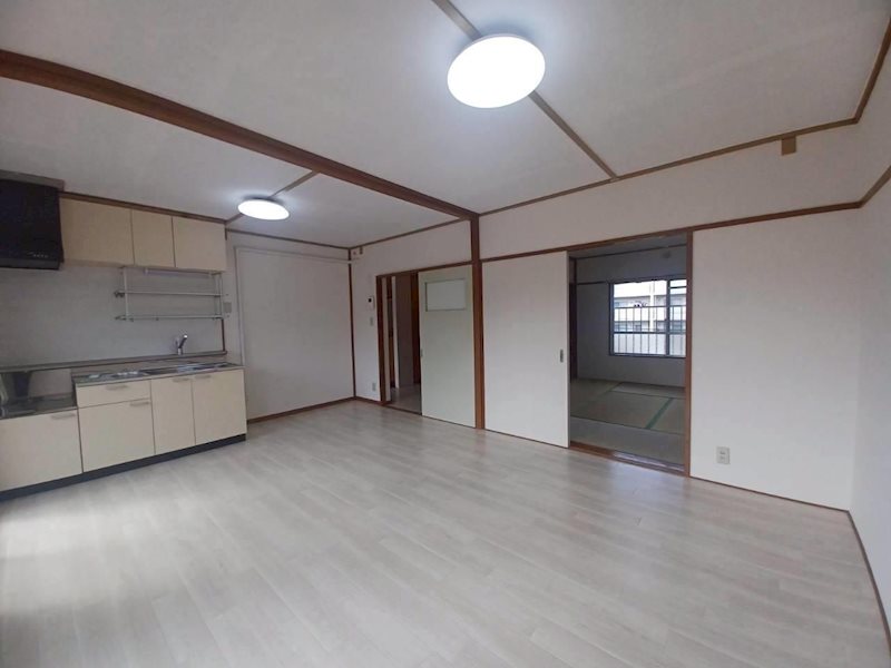 ヴィラコンフォート下俣南 リビング