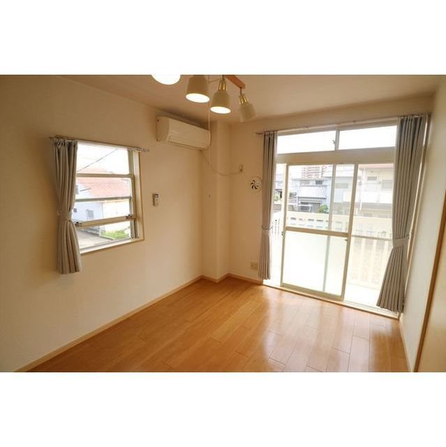 ファミール三和 リビング