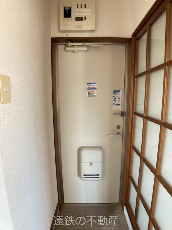 ヴィオレット葵 玄関