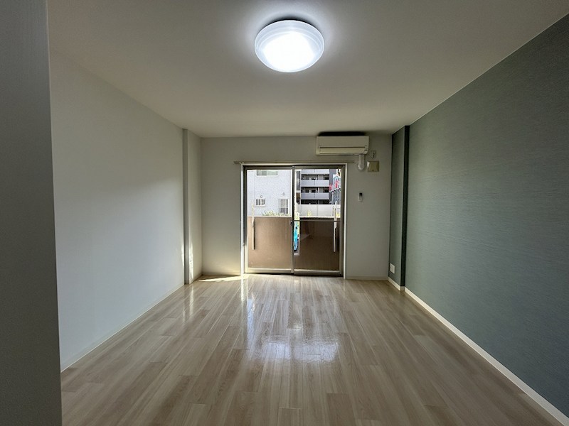 ビアンヌール八幡駅 リビング