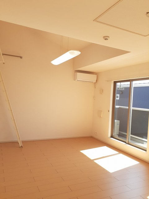 シンフォニー リビング