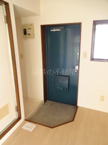 ロイヤルシングル 玄関