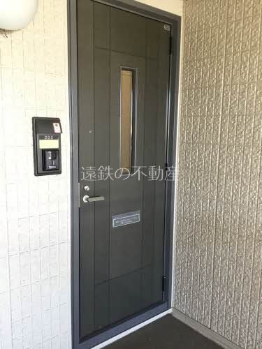 グリーン岡 玄関