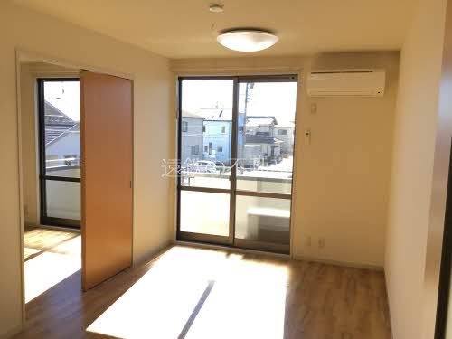 グリーン岡 リビング