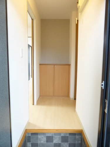 サンスリーゼA 玄関