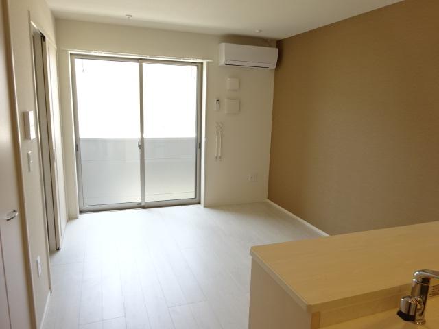 シーダー初生 リビング