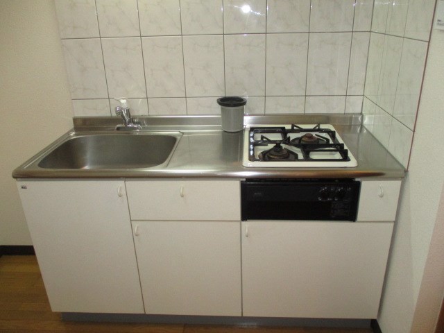 半田ビレッジ６号棟 キッチン