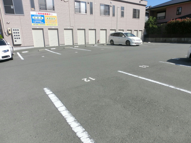 ｂ-space２（ﾋﾞｰｽﾍﾟｰｽ２）倉庫 駐車場