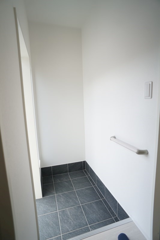 ロイヤルシティ和田 玄関