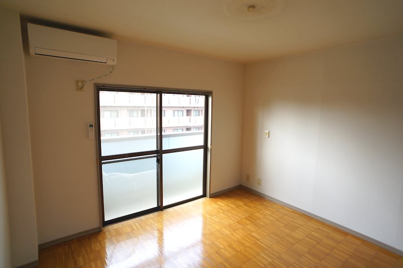 ビアンヌール四ツ池公園 リビング