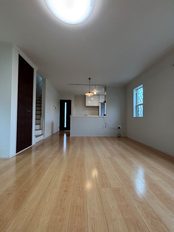 佐鳴台6丁目戸建 リビング