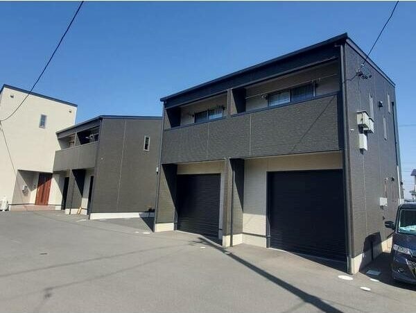 ヴィーブル上島（ガレージハウス） B-2号室 外観