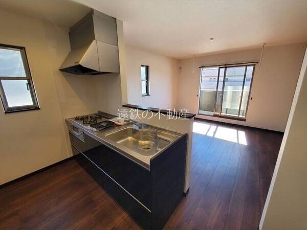 ヴィーブル上島（ガレージハウス） キッチン