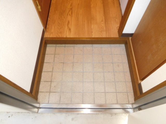 ハミング愛野 玄関