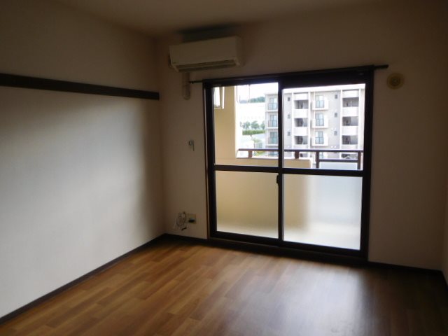 ハミング愛野 リビング