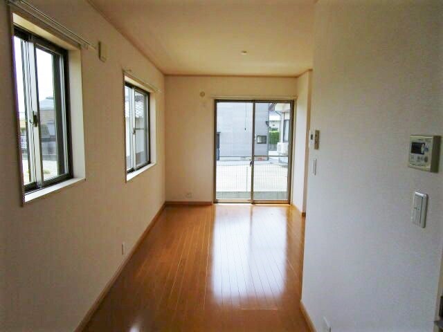 エレガント リビング