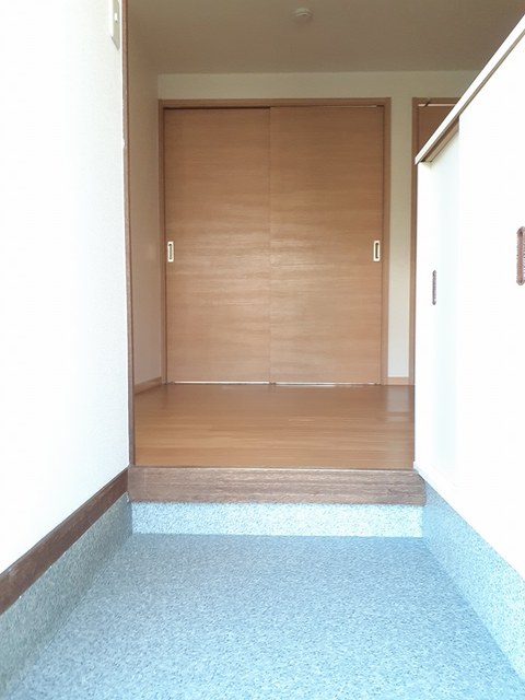 シティハイツフラットリバー 玄関