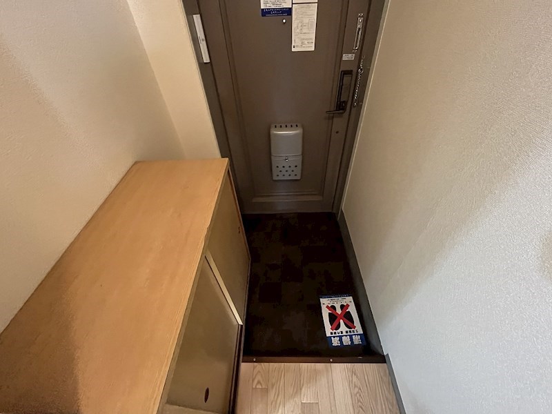 メゾンニューヴィレッジⅠ 玄関