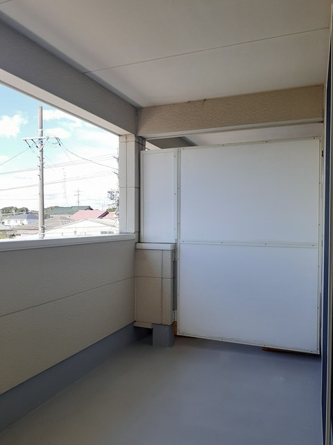 メゾン・オー　スリー ベランダ