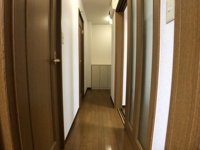 クラウンハイツN 玄関