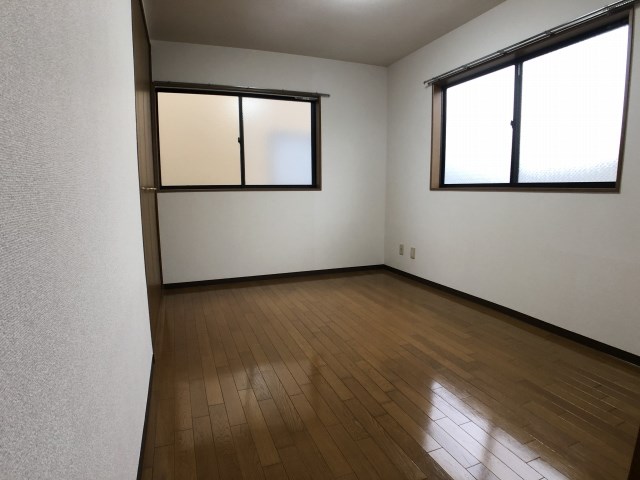 クラウンハイツN ベッドルーム